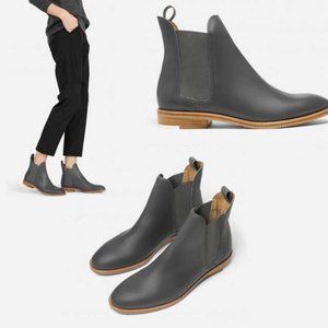 Everlane Modern Chelsea Boot in Gray Italian Leather, Size 8